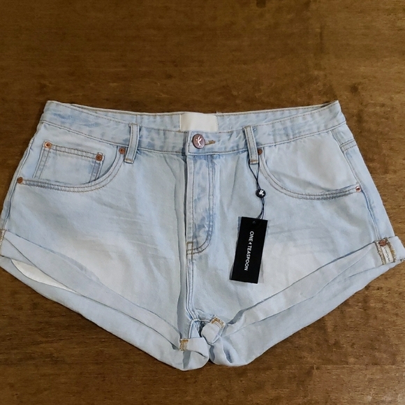 One Teaspoon Women's Light Blue Bandits Denim Shorts 33 - Picture 1 of 7